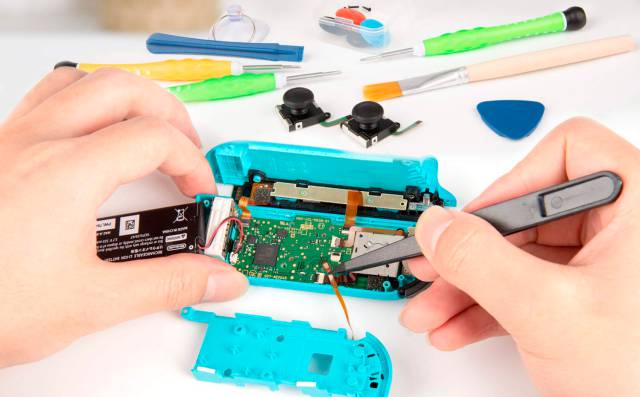 How to clean and repair Nintendo Switch Joy-Con