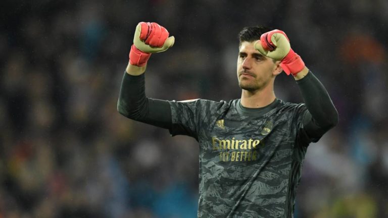 Courtois burns the console during quarantine: Call of Duty, Fortnite, F1 ...
