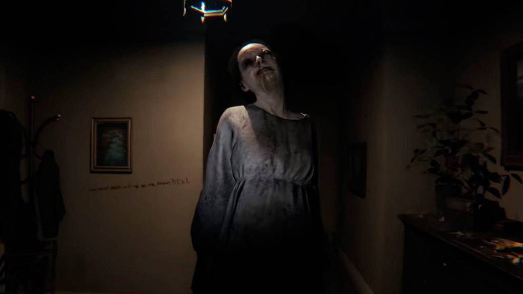 P.T.'s camera is hacked (Silent Hills), discovering unpublished images of Lisa