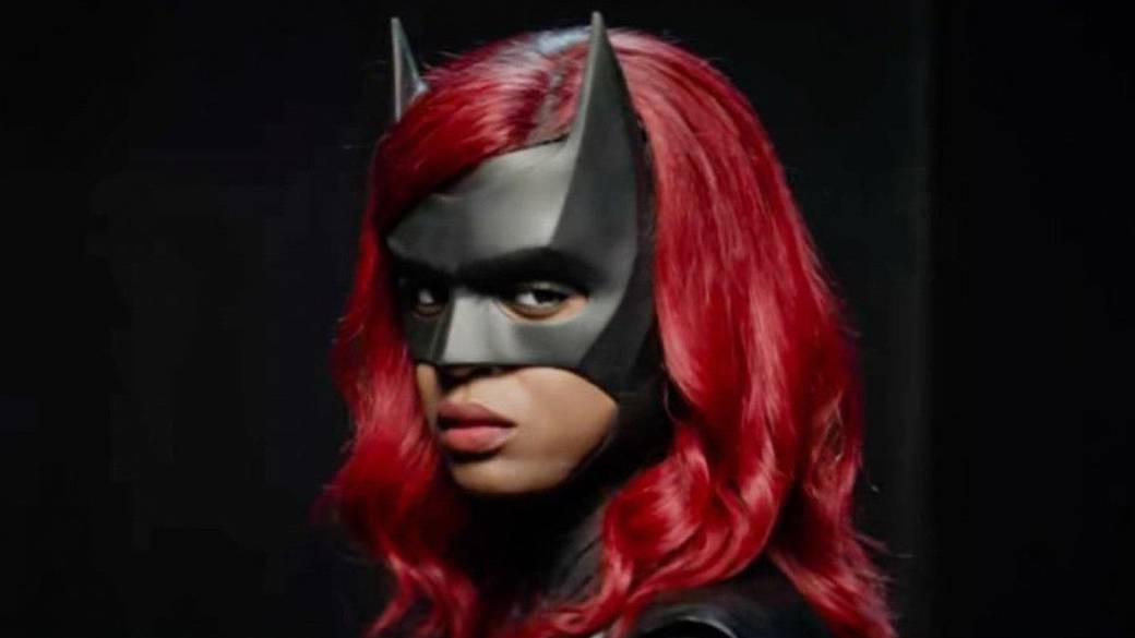 Batwoman: first images of Javicia Leslie with the Bat-suit