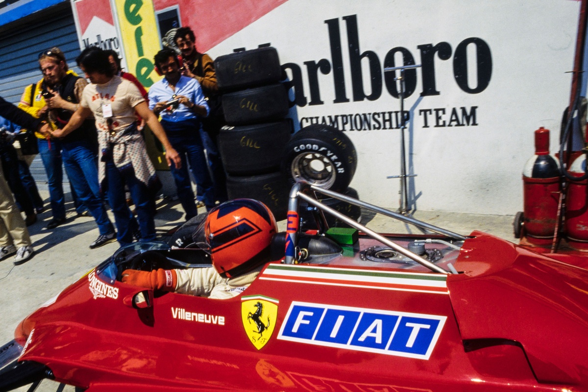 Villeneuve’s Last F1 Helmet Smashes Auction Record