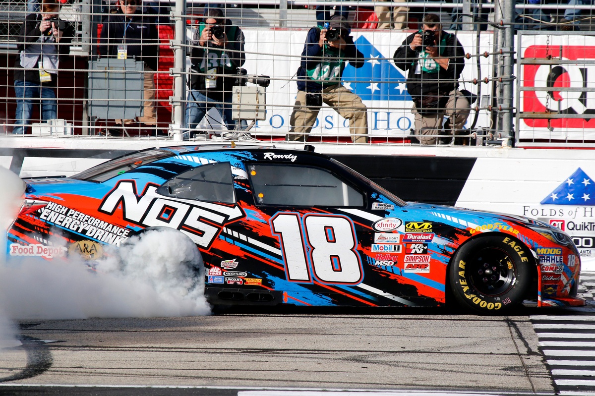 Ricky Stenhouse Jr. Honours Kyle Busch by Running NOS Livery at Nashville Tribute Race