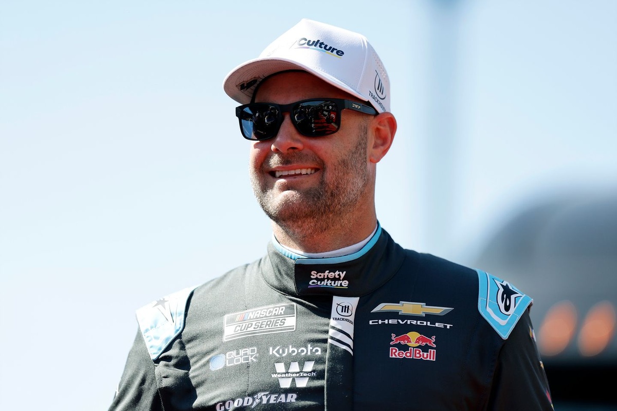 Shane van Gisbergen prepares for his IndyCar oval debut, aiming to dominate