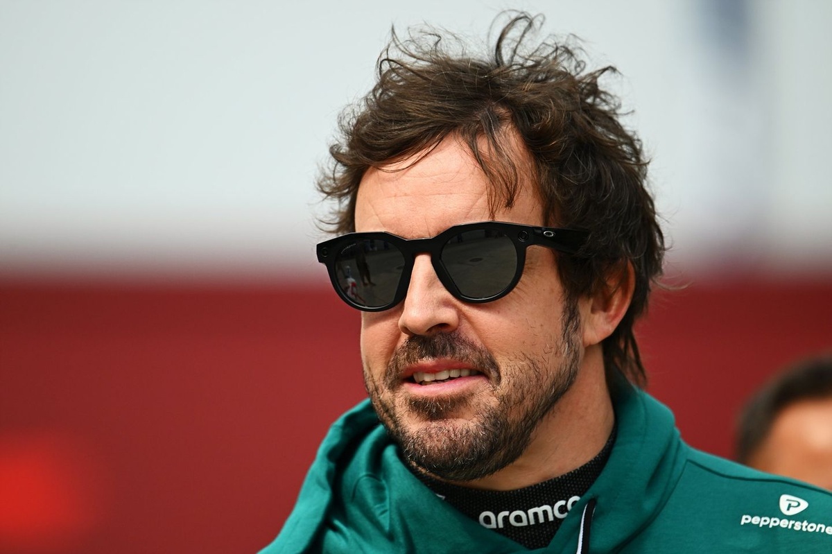 Fernando Alonso dazzles Monaco fans driving a rare Porsche 918 Spyder