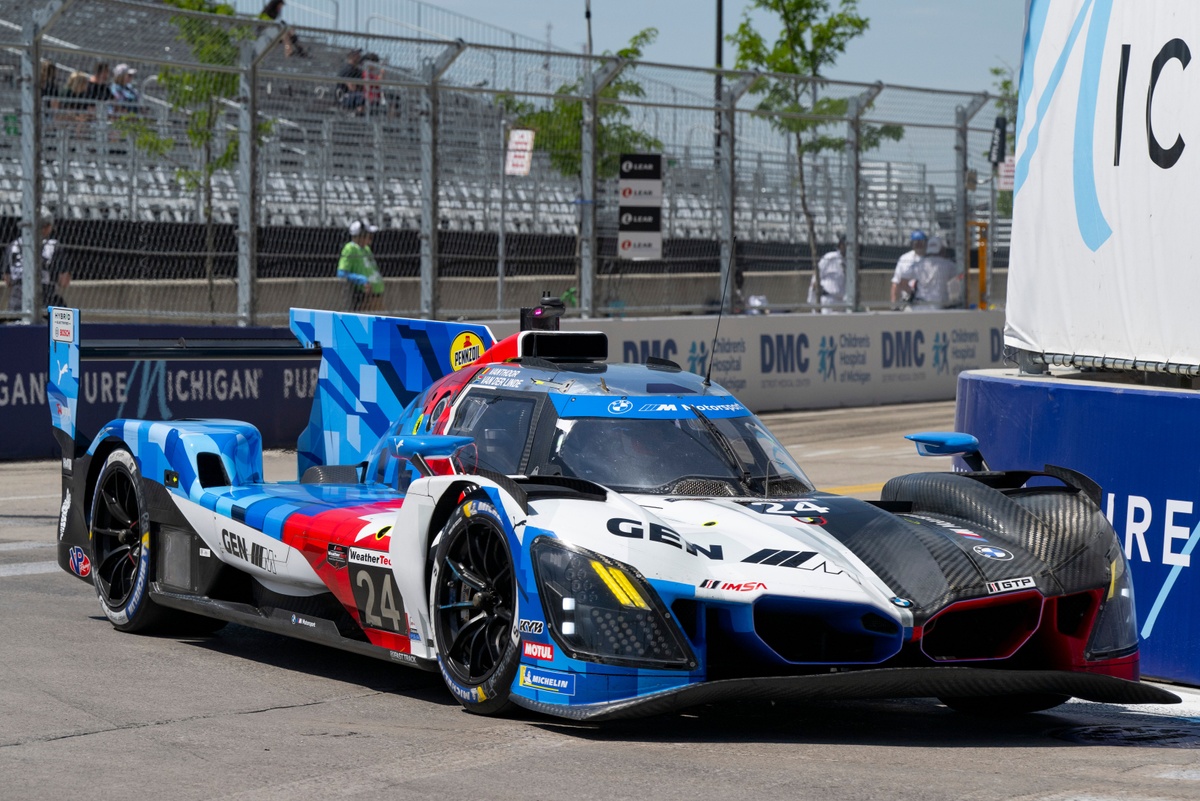 Dries Vanthoor defends brother Laurens after on‑track clash, condemns harsh penalty