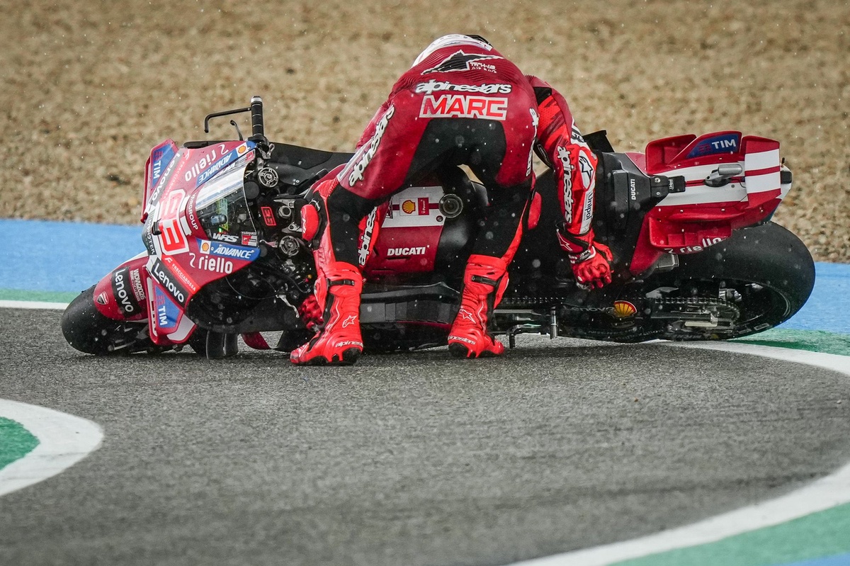 MotoGP introduces “Marquez rule” after chaotic Jerez pit lane drama
