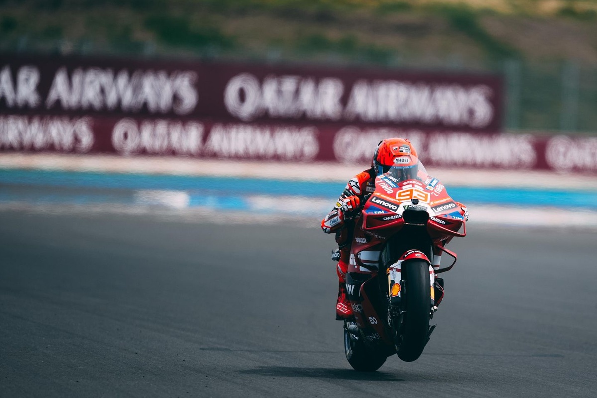 Marc Marquez snatches sensational pole from Pedro Acosta at MotoGP Hungarian GP