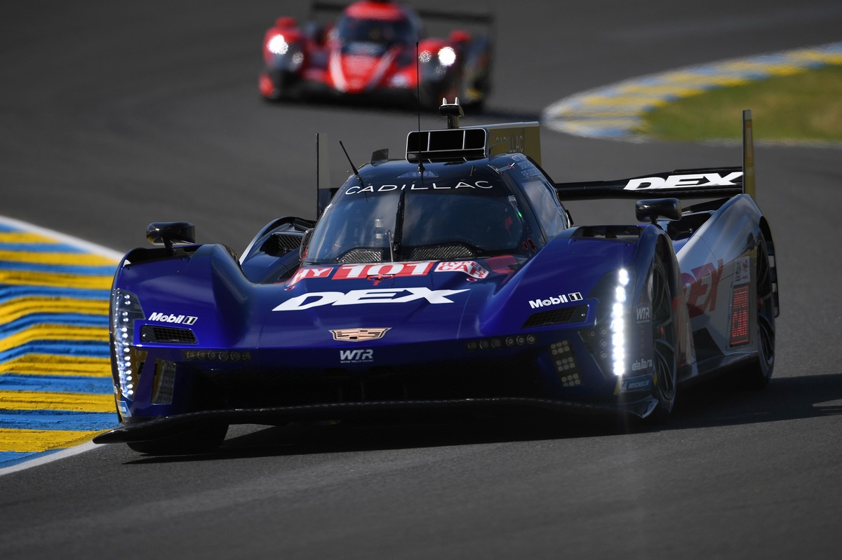 Cadillac fastest in morning session as Toyota caught in incident on Le Mans test day