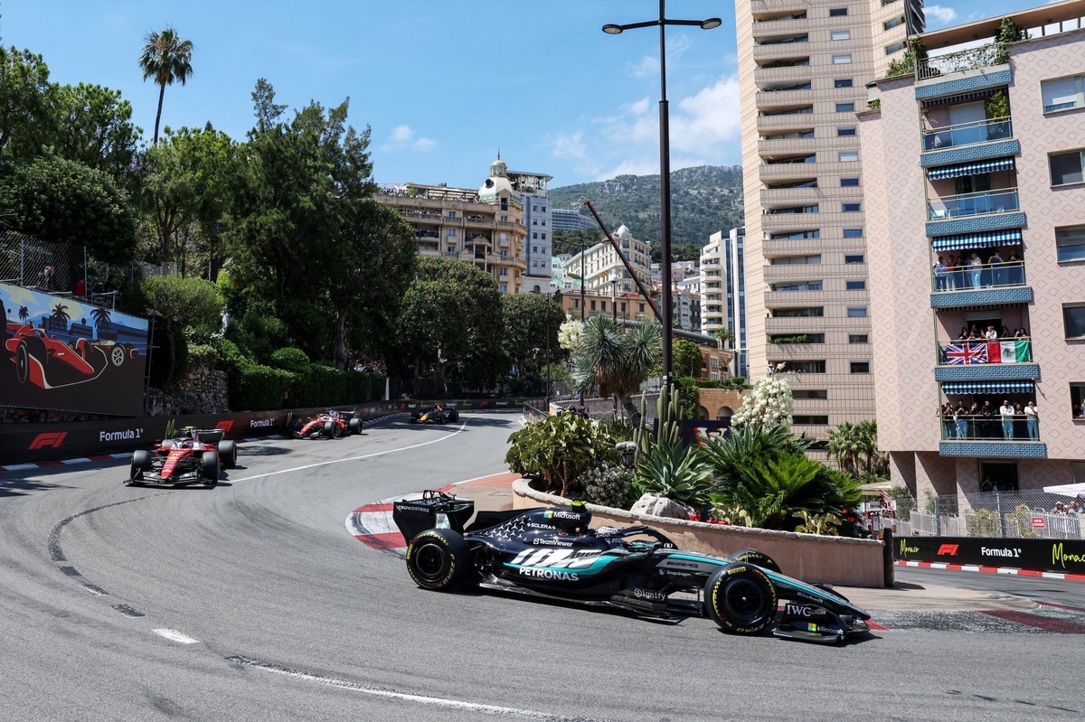 Lewis Hamilton Exposes ADUO Order As Mercedes, Ferrari Secure F1 Engine Aid