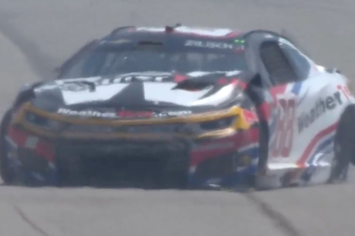 Zilisch Wrecks Twice in First 10 Laps at Michigan, Marks Third Straight DNF