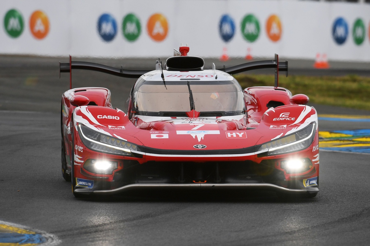 Le Mans 24h: Toyota Spins, then Claims Fastest FP2 Lap