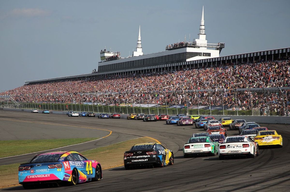 NASCAR at Pocono Weekend: Streaming & TV Guide, Schedules & Start Times
