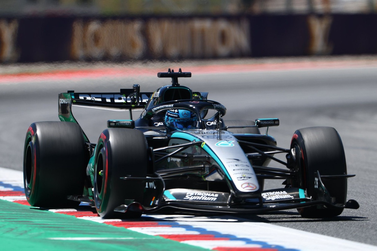 F1 Barcelona GP: George Russell tops Barcelona first practice
