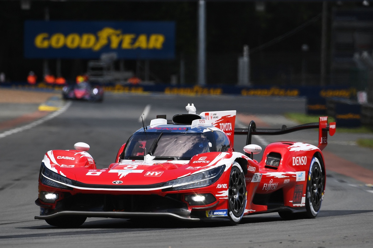 Toyota Seizes 24h Le Mans Lead, Jumping from 15th on Grid – H1