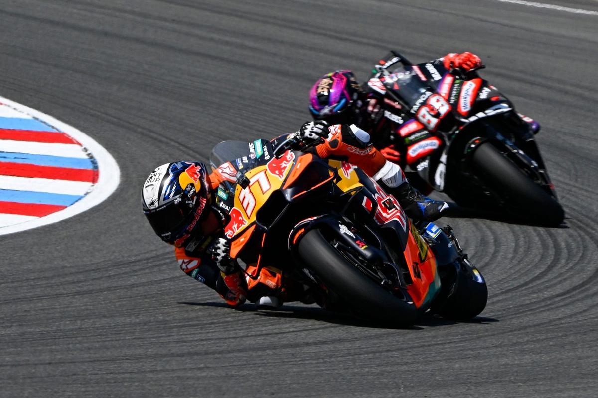 Pedro Acosta Faces Locked Ride-Height Issue From Start to Crash in Brno Sprint