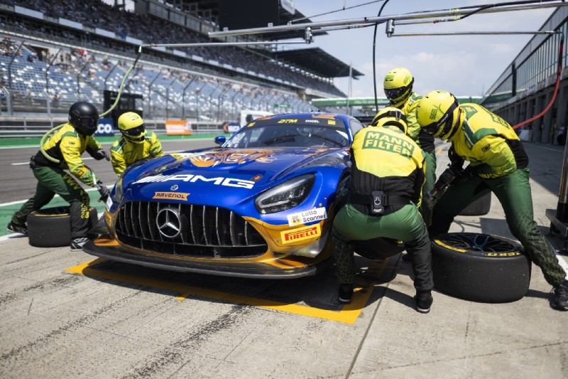 AMG team penalized for both stops: "Blackout" costs Engel DTM lead