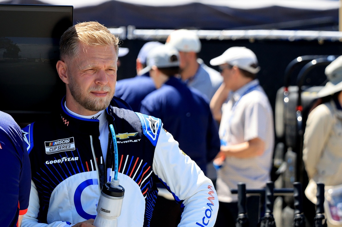 Kevin Magnussen blasts Noah Gragson, tells him to f*** off amid heated NASCAR clash