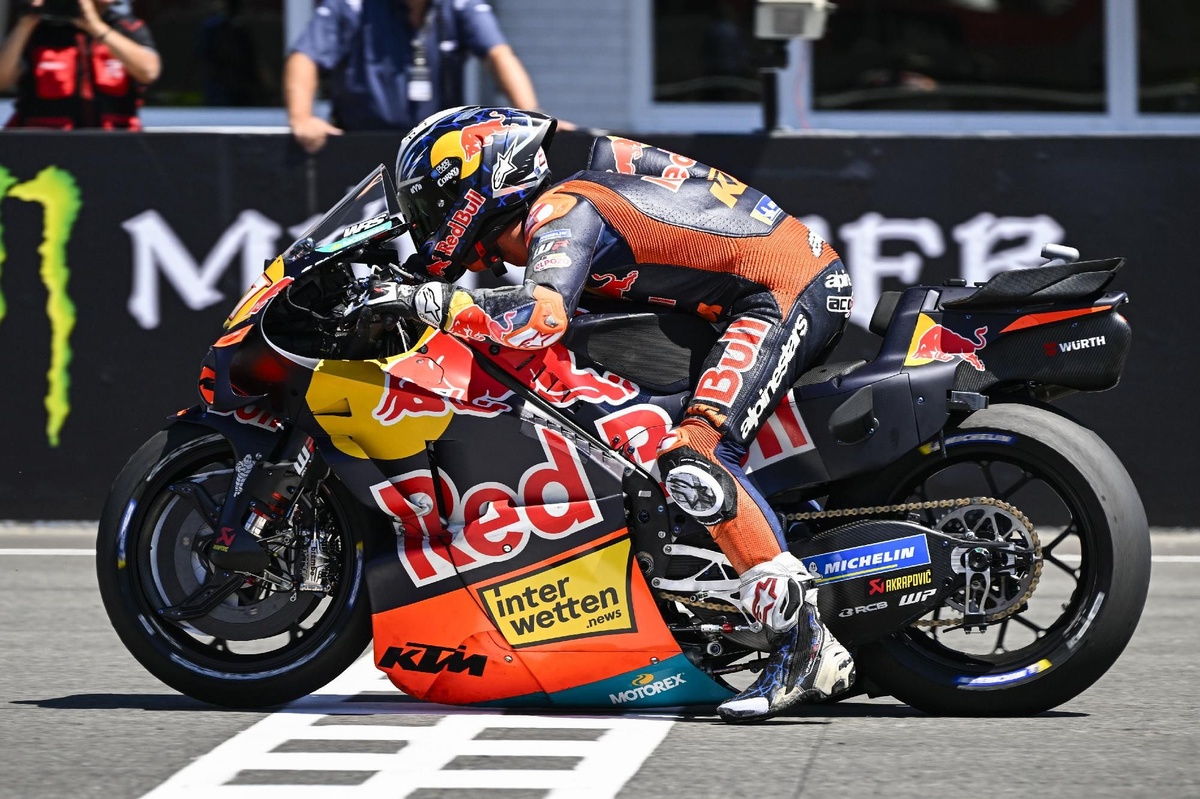 MotoGP immediately bans front holeshot devices, revises German GP grid layout