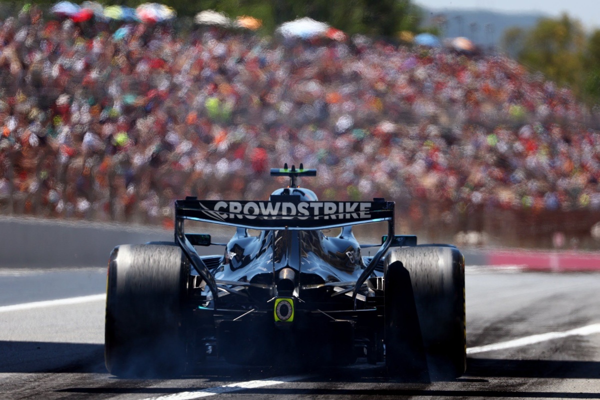 Mercedes Must Alter F1 Diffuser After Rival Complaints