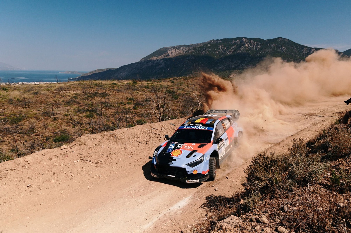 WRC Acropolis Rally Greece: Thierry Neuville leads as puncture derails Adrien Fourmaux's charge