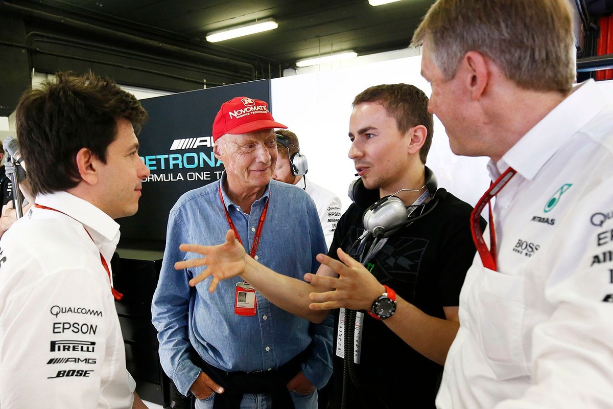 Mercedes Invites Niki Lauda Family to F1 Austrian GP – Honoring a Legacy