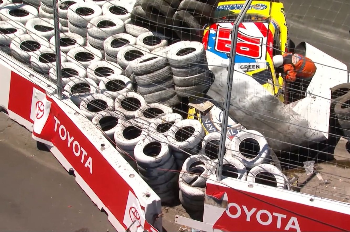 Austin Green smashes Sonoma hairpin barrier after scary brake failure