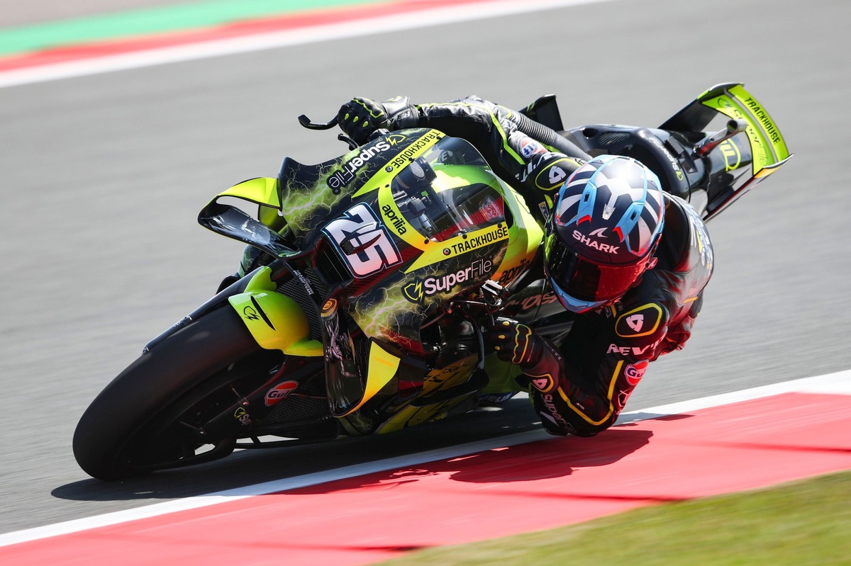 Raul Fernandez Leads Trackhouse Aprilia 1-2 Sprint at MotoGP Dutch GP