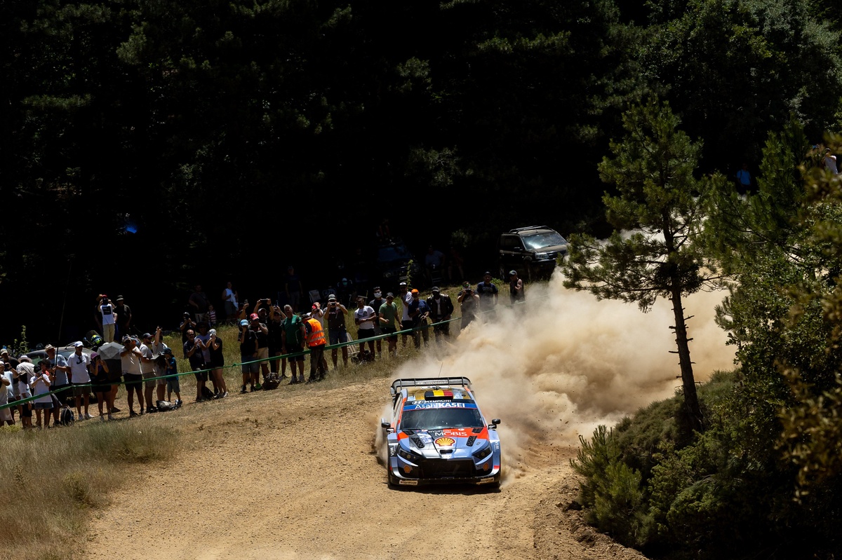 WRC Acropolis Rally Greece: Thierry Neuville and Sebastien Ogier set for showdown