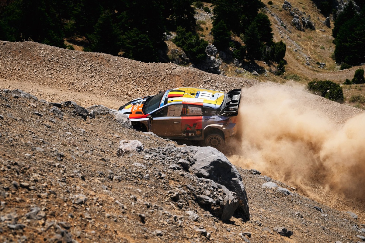 Neuville Forced to Raise Risks at WRC Acropolis Rally in Greece