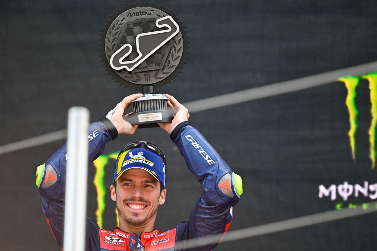 Gresini secures two‑year MotoGP contracts for champions Joan Mir and Daniel Holgado