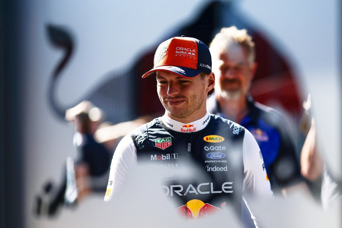 F1 Fans Laugh as Mercedes Rumors About Verstappen Snowball After Toto Wolff’s Big Moment