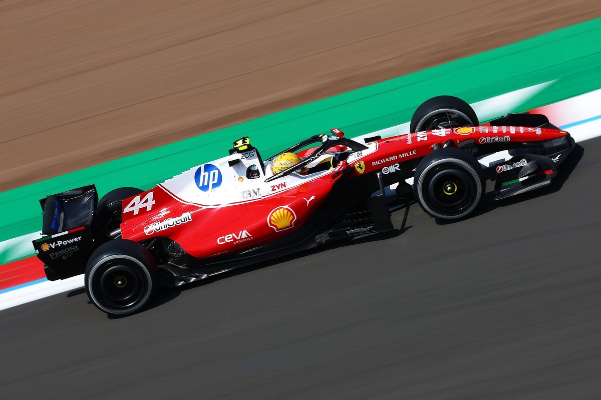 Lewis Hamilton tops Kimi Antonelli in sole practice for F1 British GP at Silverstone