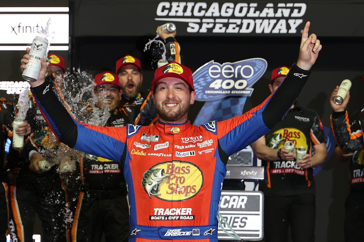 Chase Briscoe Triumphs at Chicagoland NASCAR Cup, JGR Goes 1-2-3.