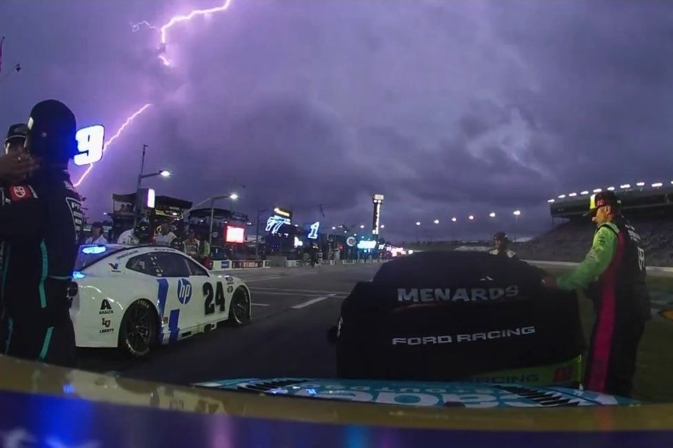 Lightning and Rain Stop NASCAR Cup Race in Atlanta Just Before Halfway