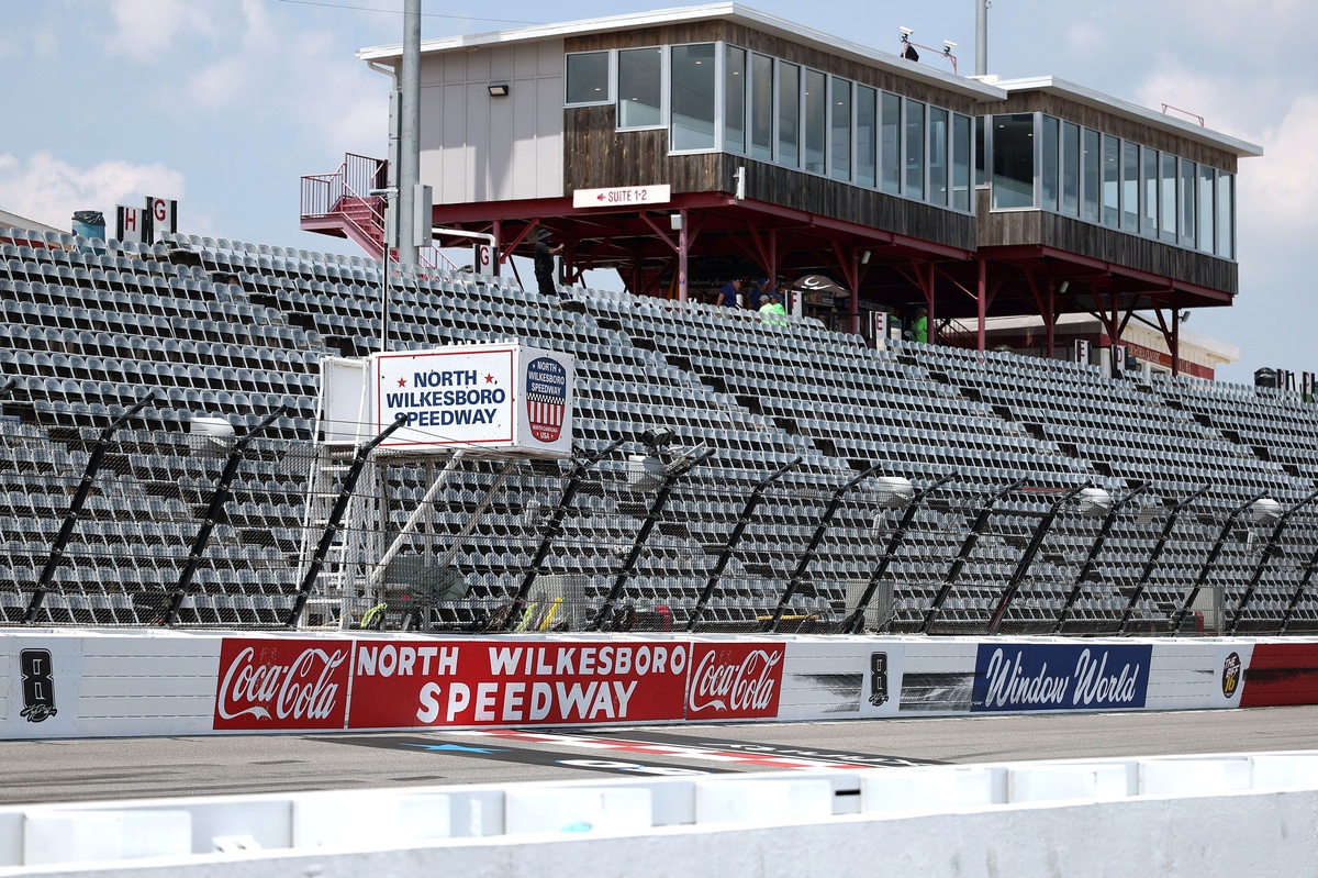 Blaney Secures Pole for 2024 NASCAR Cup North Wilkesboro Lineup; Qualifying Cancelled
