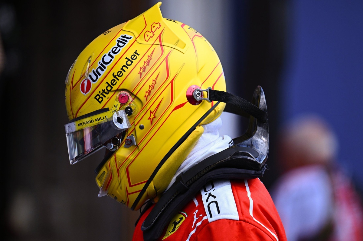 Lewis Hamilton Holds 4th in Belgian GP as Mechanic Escapes Unhurt