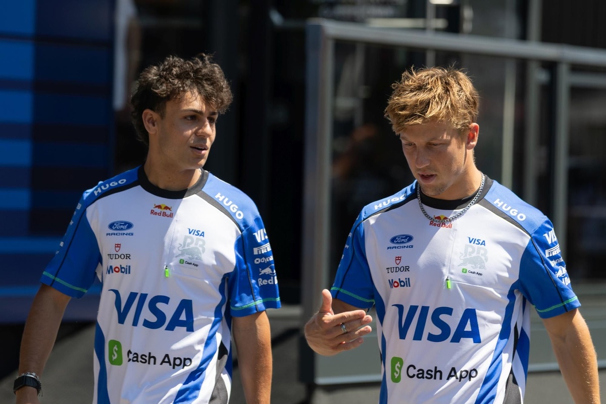 Lawson & Lindblad Delight Fans on EasyJet Flight Following Belgian GP Victory