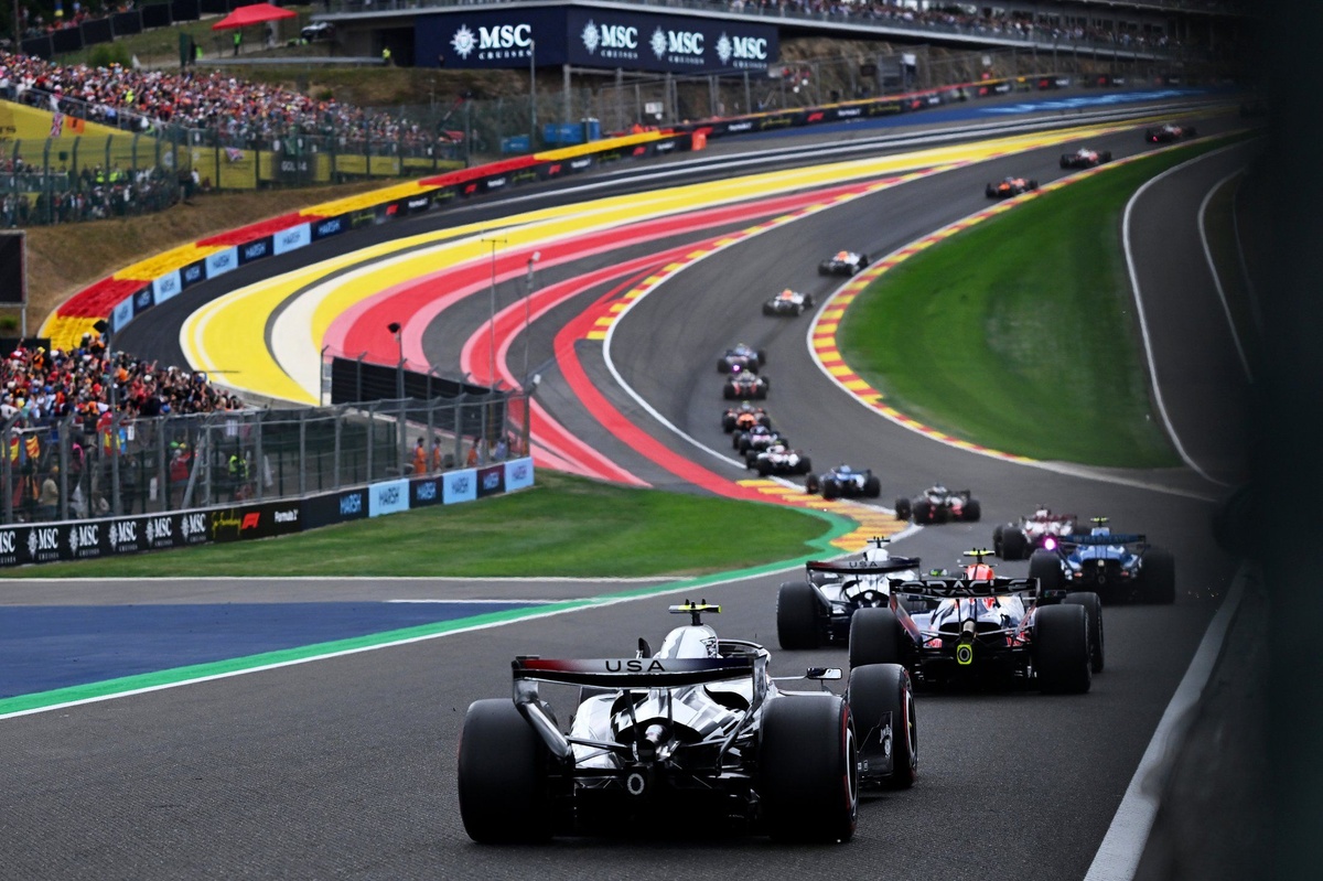 Explained: Are F1’s 2026 Power Units Pitting Drivers Against AI?