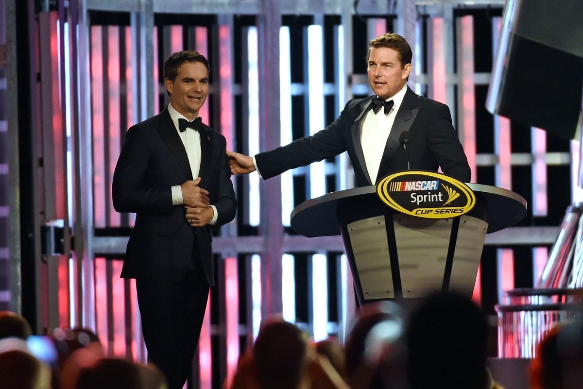 Days of Thunder 2 Moving Forward: Tom Cruise Returns for Sequel film 🚗💨