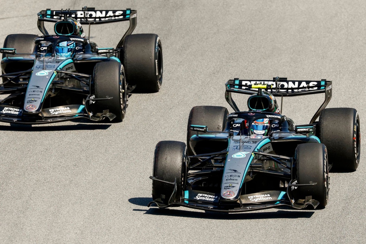 Mercedes: Software issue “affected George more than Kimi”
