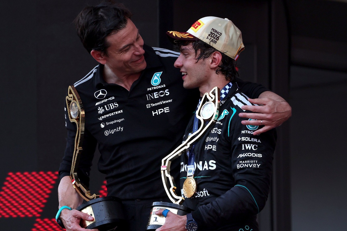 Toto Wolff refuses to call Kimi Antonelli F1 title favourite 