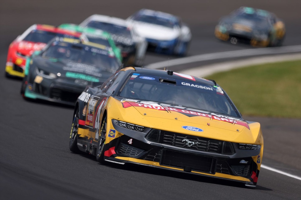 Watch: Noah Gragson Targets Connor Zilisch After Block, Tempers Escalate
