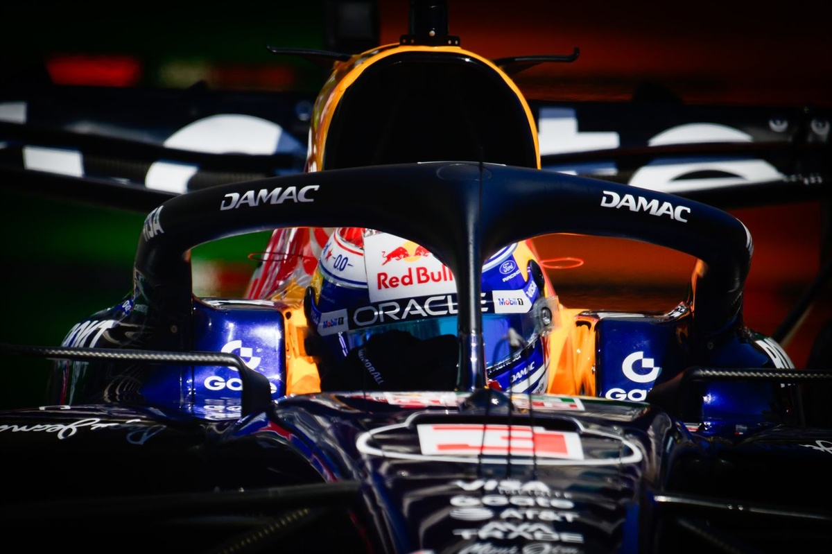 Racing Bulls Manager Urges F1 Runners to Emulate Max Verstappen’s Radio Strategy