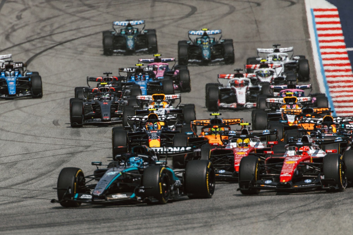 Rachel Brookes Predicts Major F1 Driver Shuffle Ahead of the 2027 Season