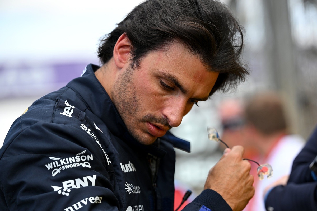 James Vowles explains cause of Carlos Sainz's Oscar Piastri Hungarian GP clash
