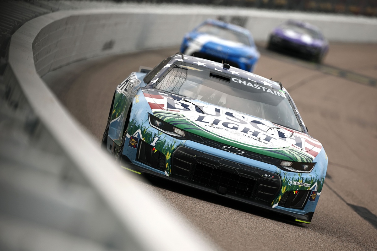 2026 NASCAR Cup Full Points Standings After Iowa Race