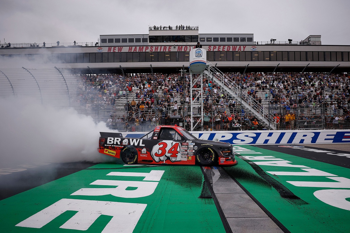 Layne Riggs clinches thrilling New Hampshire win in intense NASCAR Truck Chase showdown