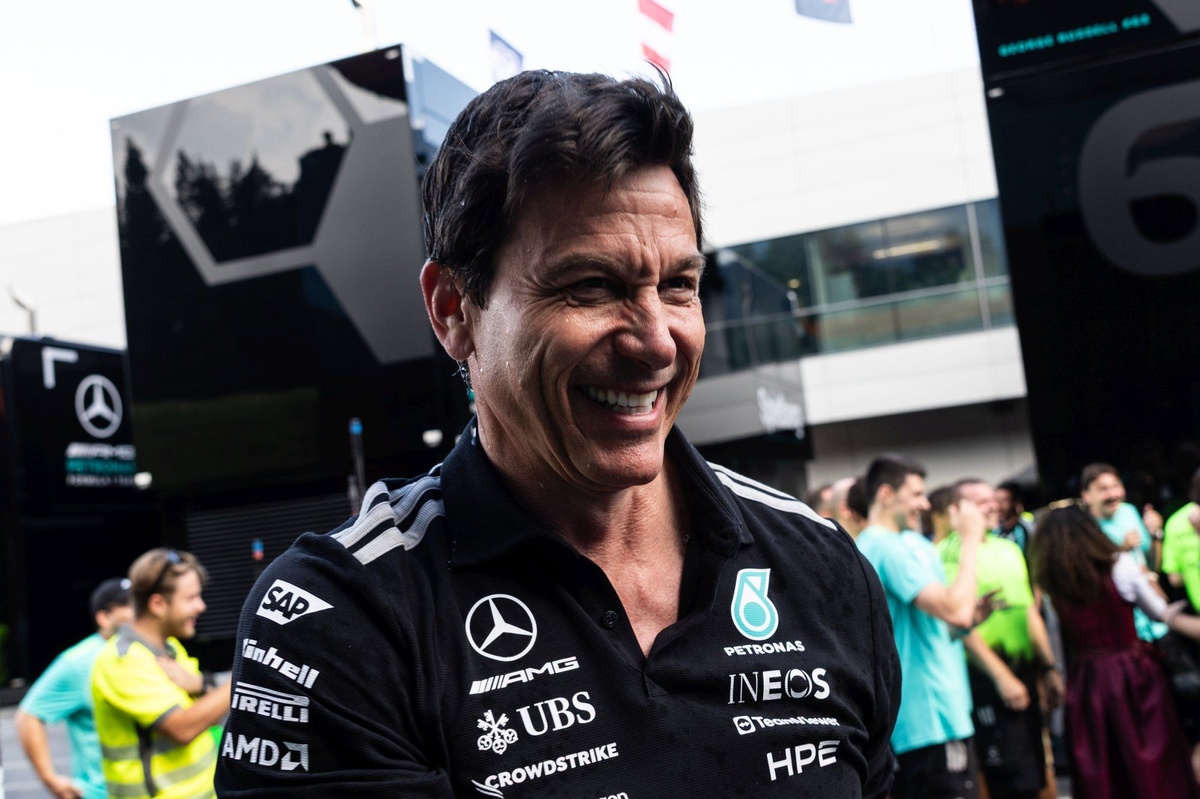 Toto Wolff jokes about Max Verstappen's Red Bull deal: Mercedes has him for the "real hero races"