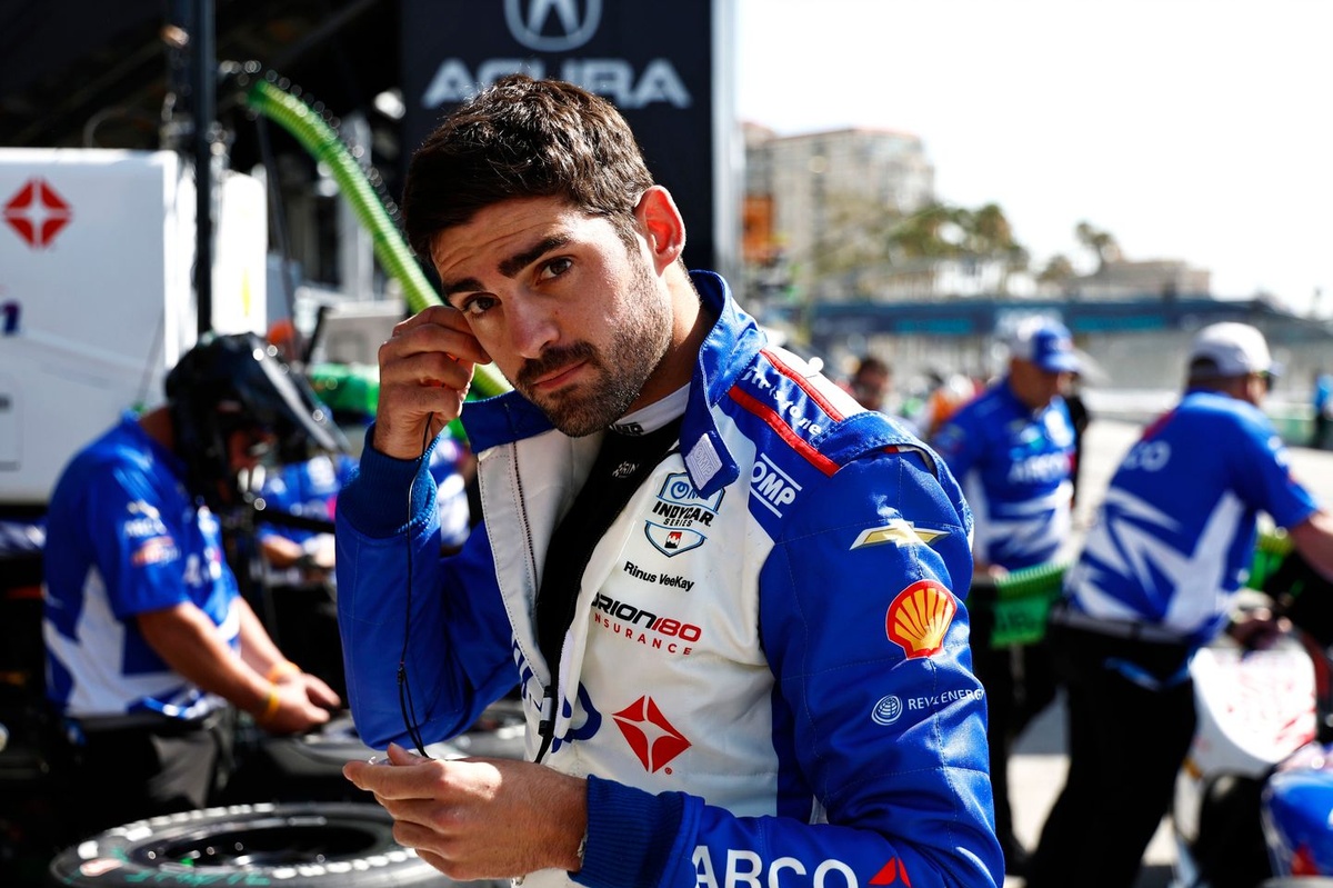 Rinus VeeKay Ignites Milwaukee: Dismissing IndyCar Noise Ahead of the Milwaukee Race