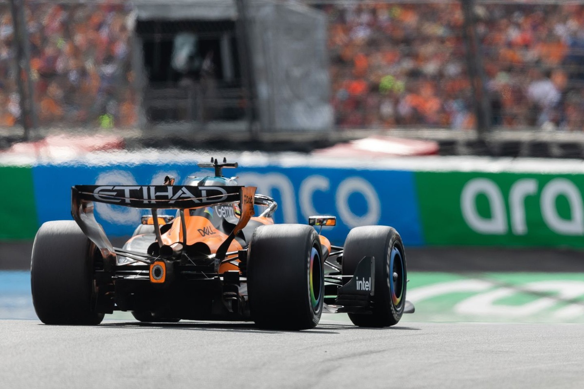 McLaren to run rotating H‑wing F1 rear wing during Italy race